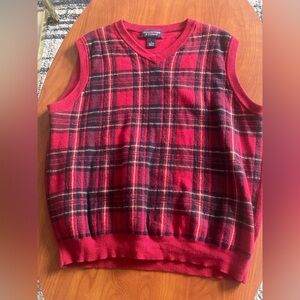 Roundtree & Yorke Red Plaid V-Neck Sweater Vest